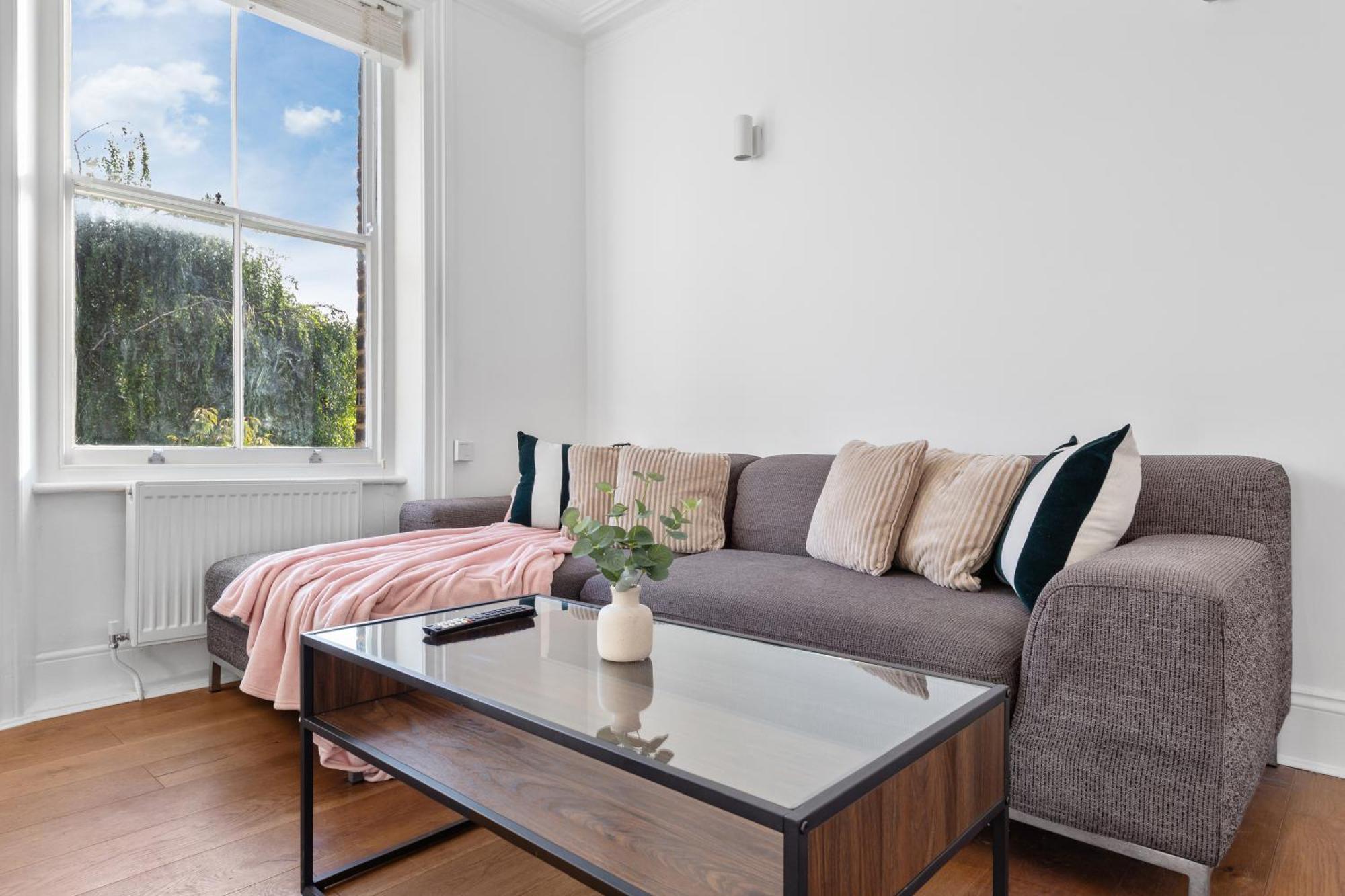 Luxury 4 Bedroom Flat With Stunning Shard View From Terrace In Central London! Next To Station, Sleeps 9 Exterior foto