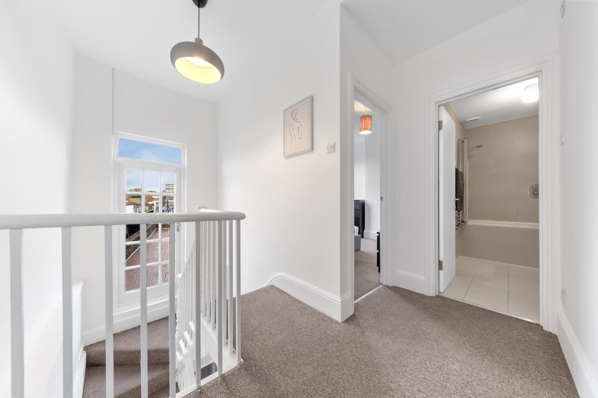 Luxury 4 Bedroom Flat With Stunning Shard View From Terrace In Central London! Next To Station, Sleeps 9 Exterior foto