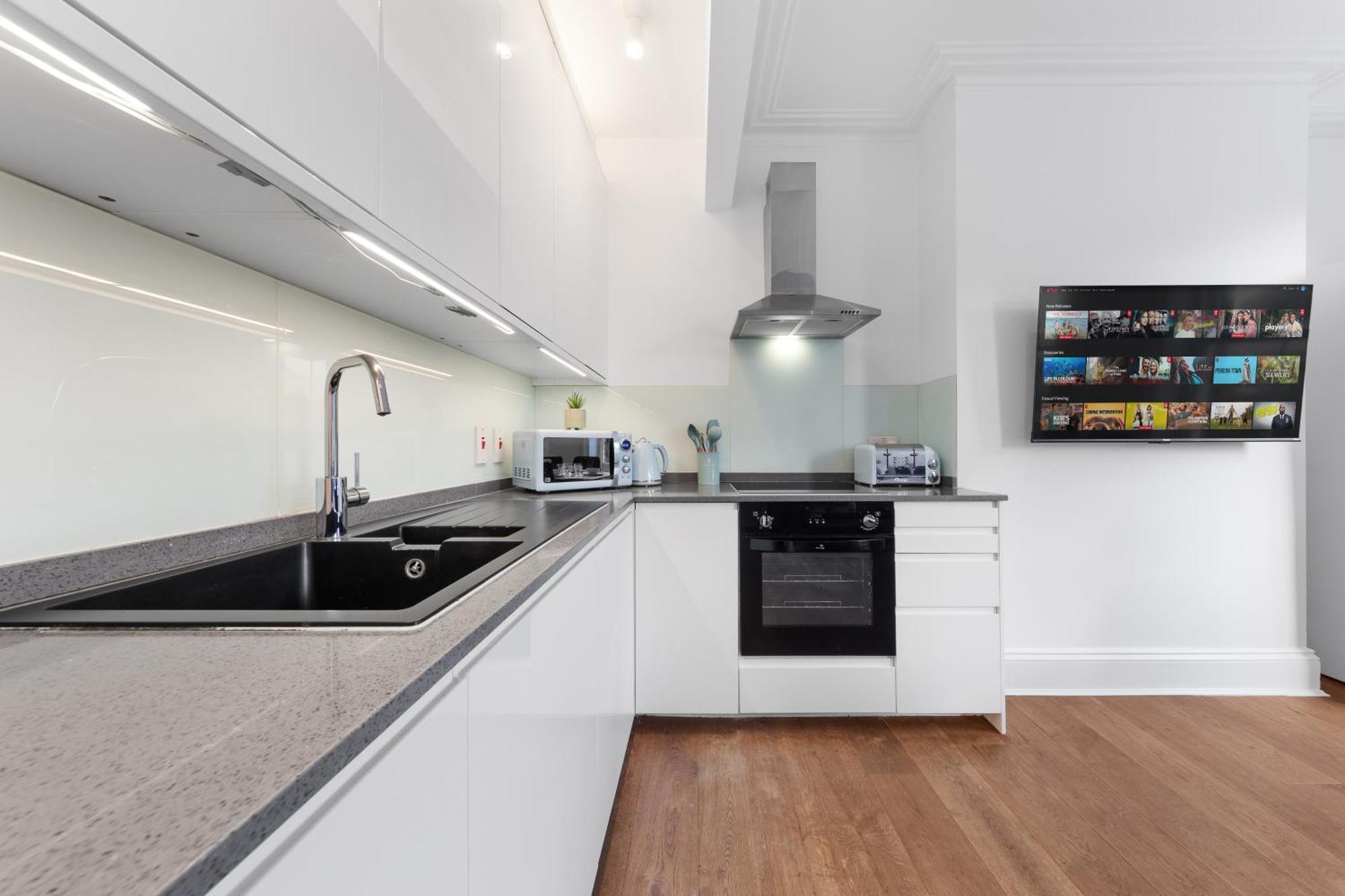 Luxury 4 Bedroom Flat With Stunning Shard View From Terrace In Central London! Next To Station, Sleeps 9 Exterior foto