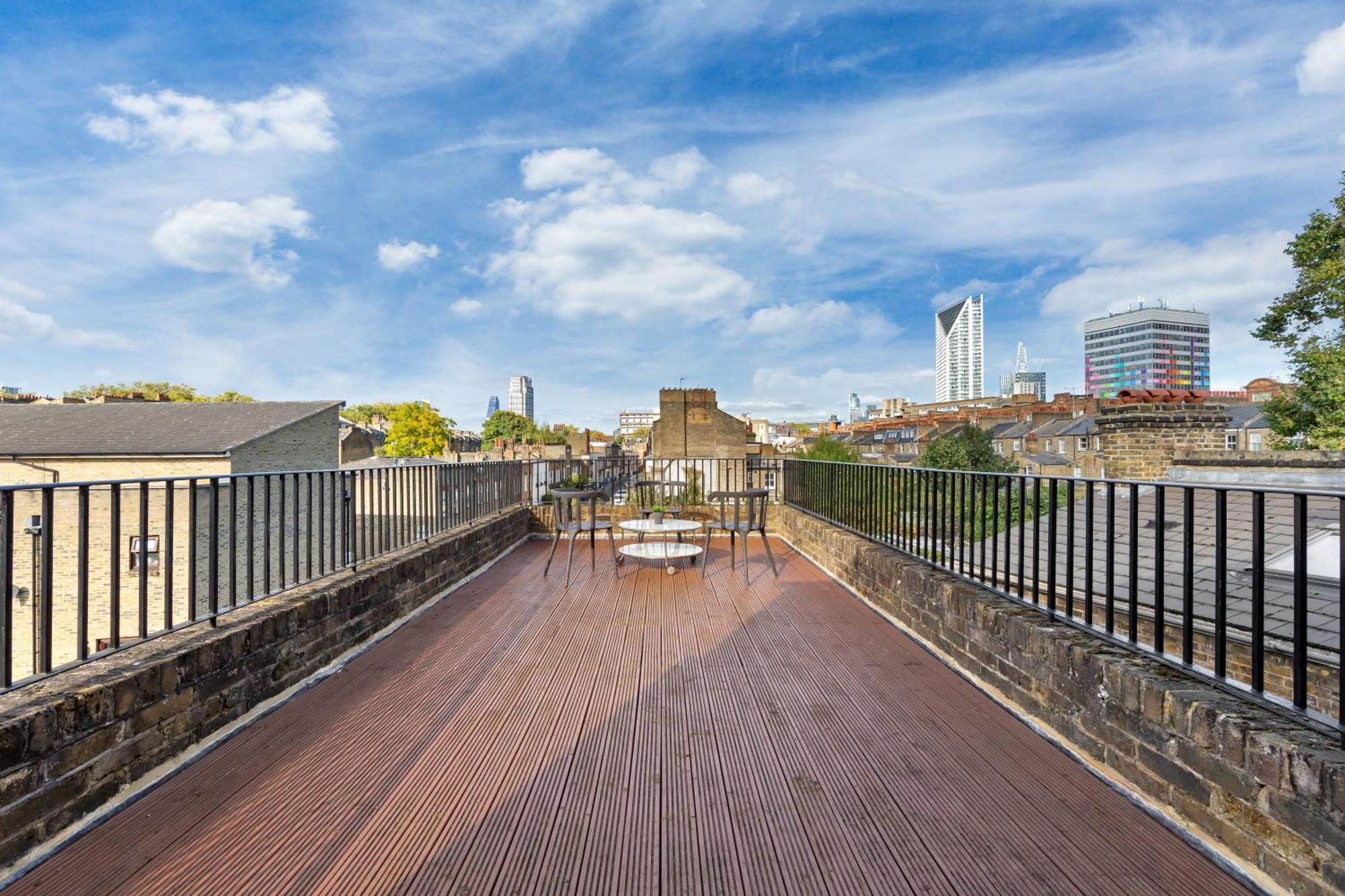 Luxury 4 Bedroom Flat With Stunning Shard View From Terrace In Central London! Next To Station, Sleeps 9 Exterior foto