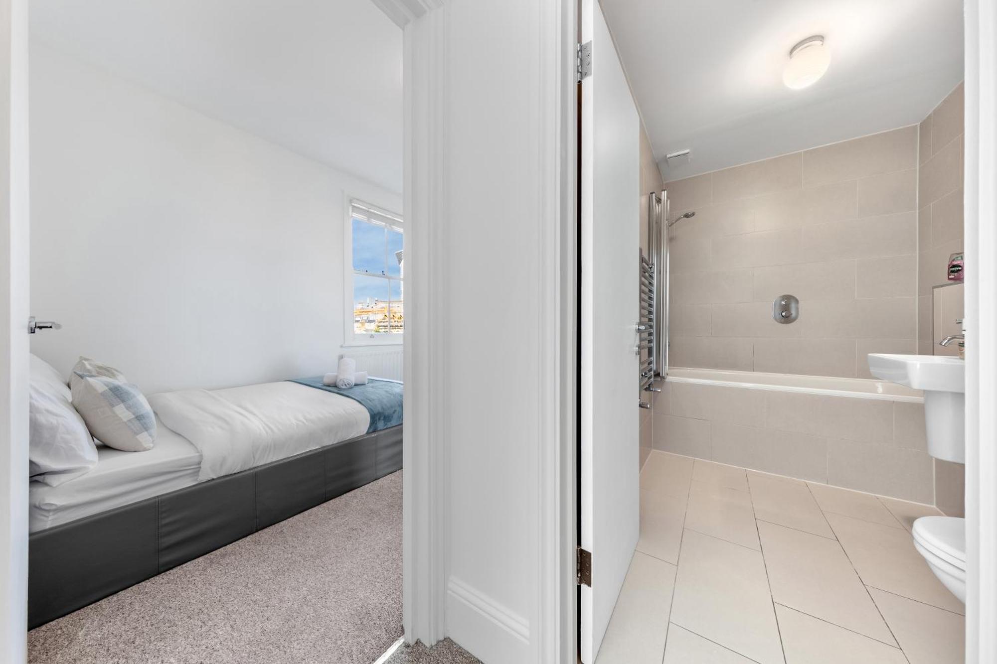 Luxury 4 Bedroom Flat With Stunning Shard View From Terrace In Central London! Next To Station, Sleeps 9 Exterior foto