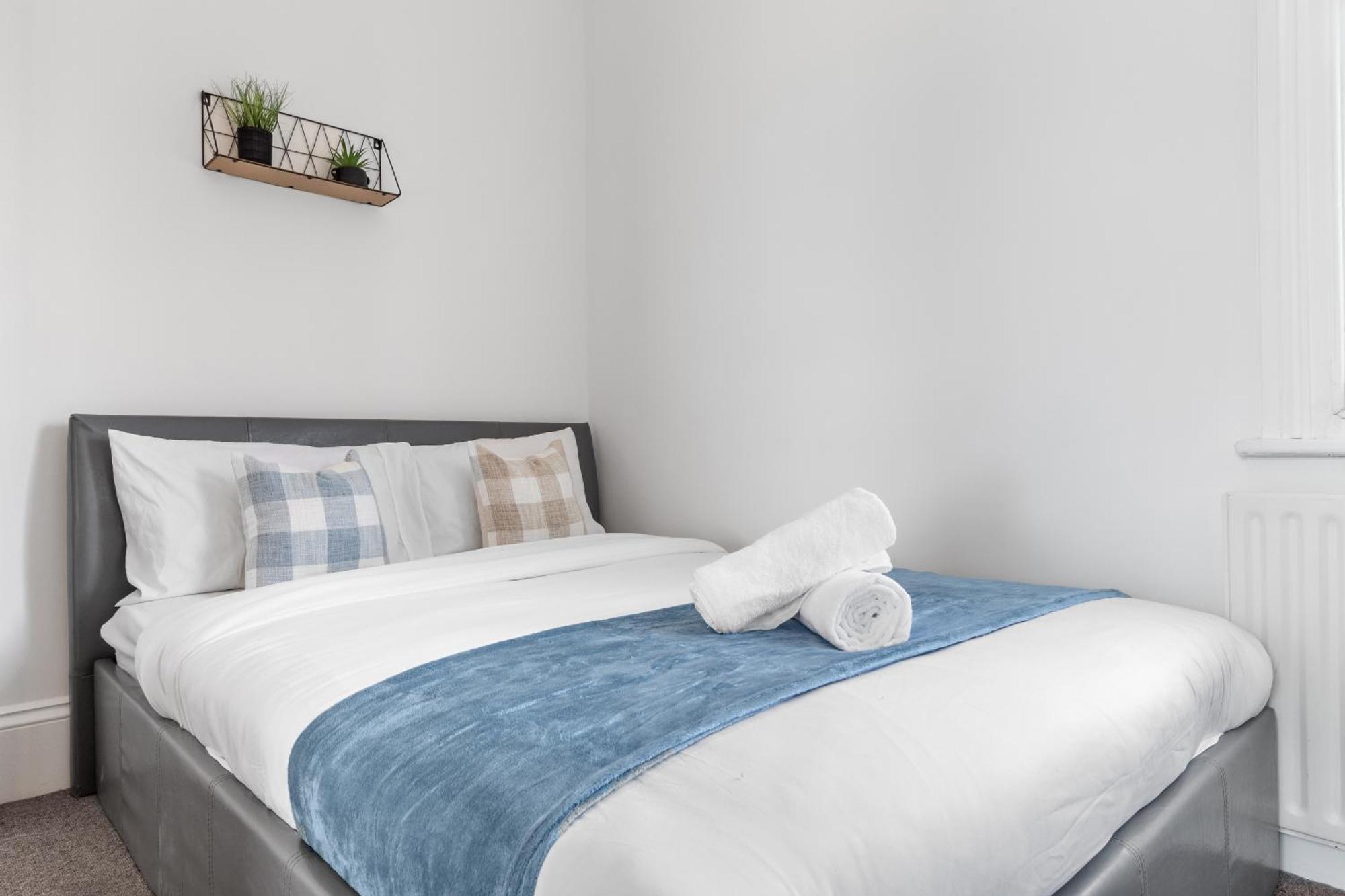 Luxury 4 Bedroom Flat With Stunning Shard View From Terrace In Central London! Next To Station, Sleeps 9 Exterior foto
