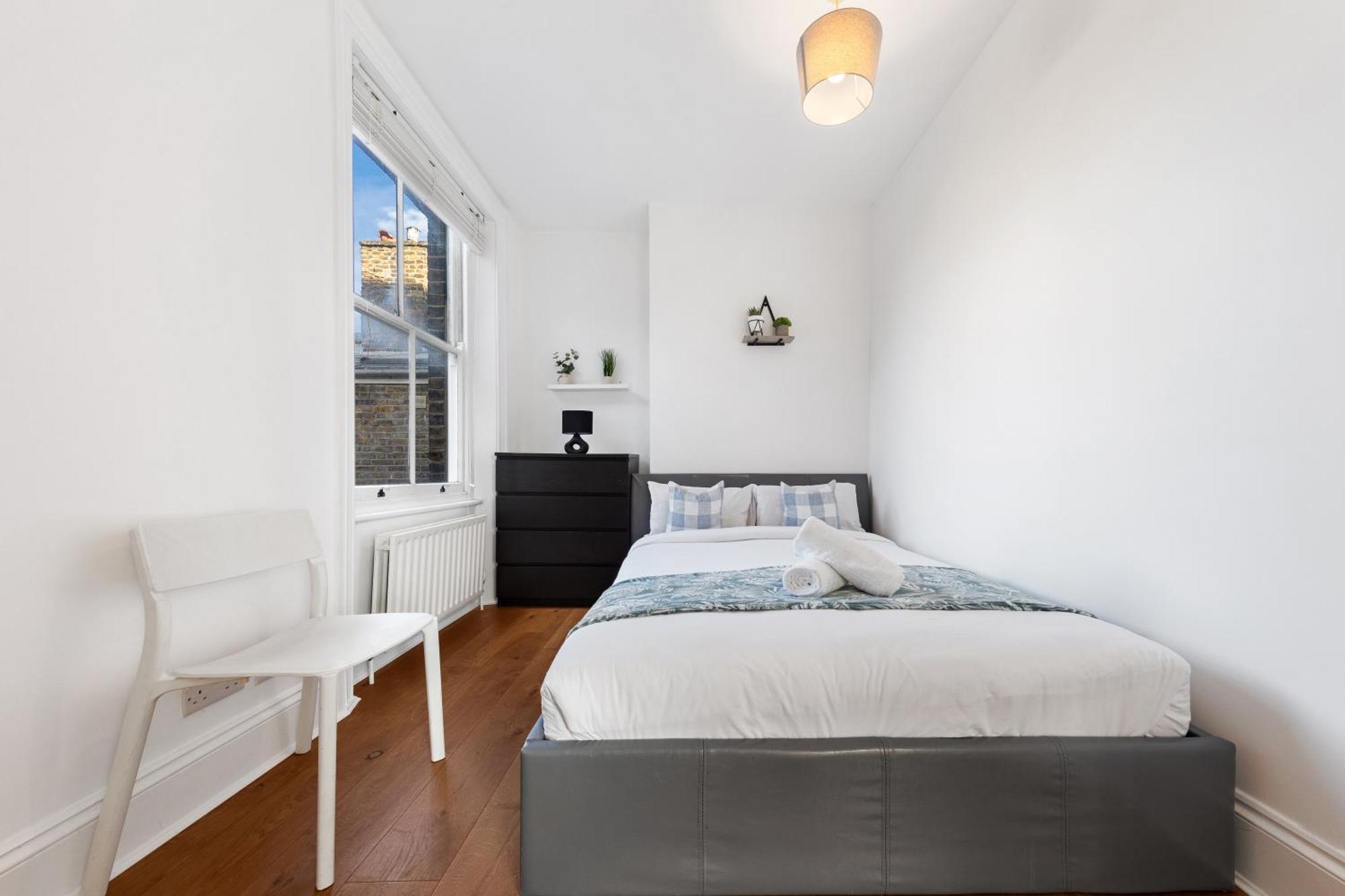 Luxury 4 Bedroom Flat With Stunning Shard View From Terrace In Central London! Next To Station, Sleeps 9 Exterior foto