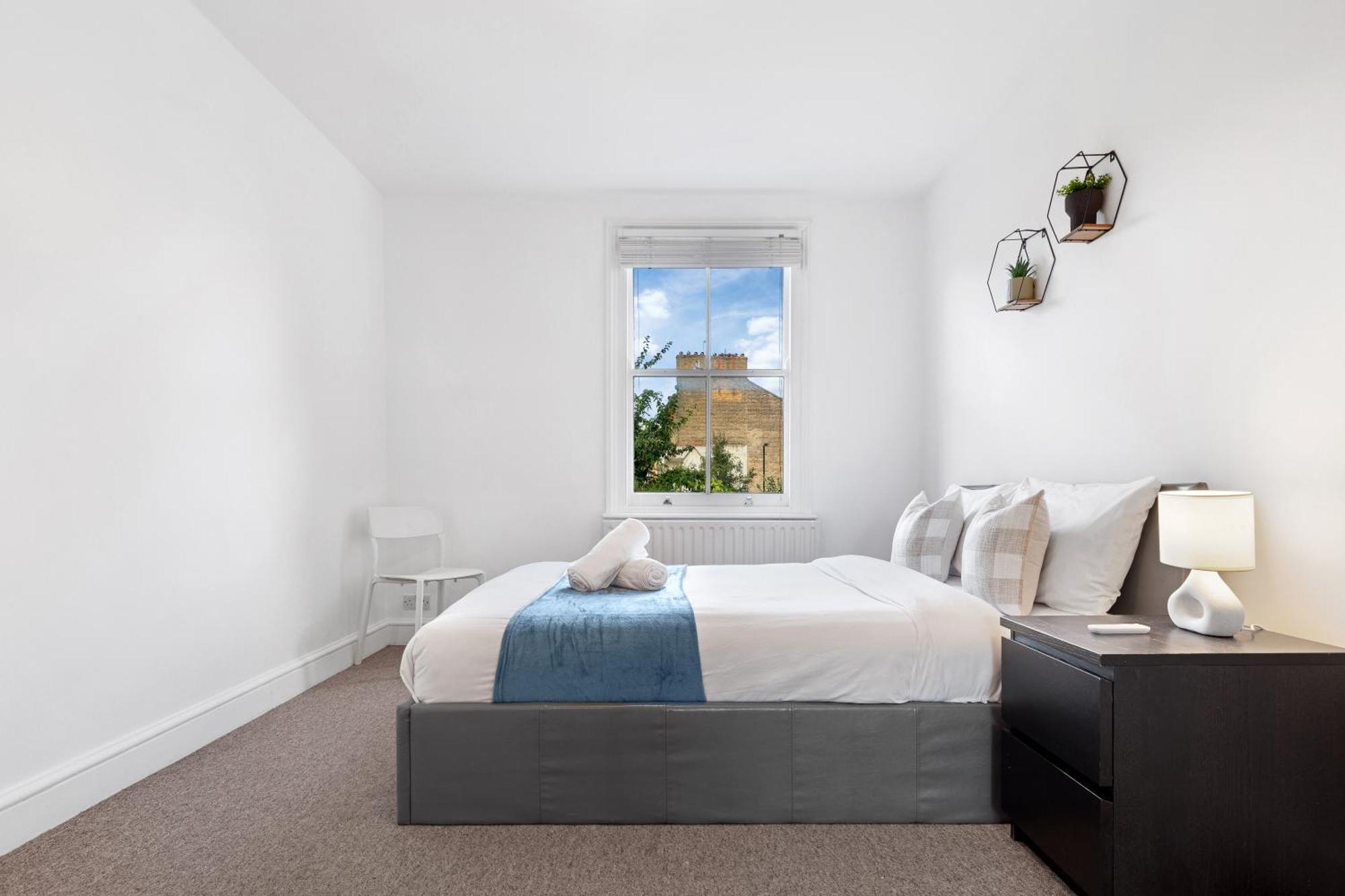 Luxury 4 Bedroom Flat With Stunning Shard View From Terrace In Central London! Next To Station, Sleeps 9 Exterior foto