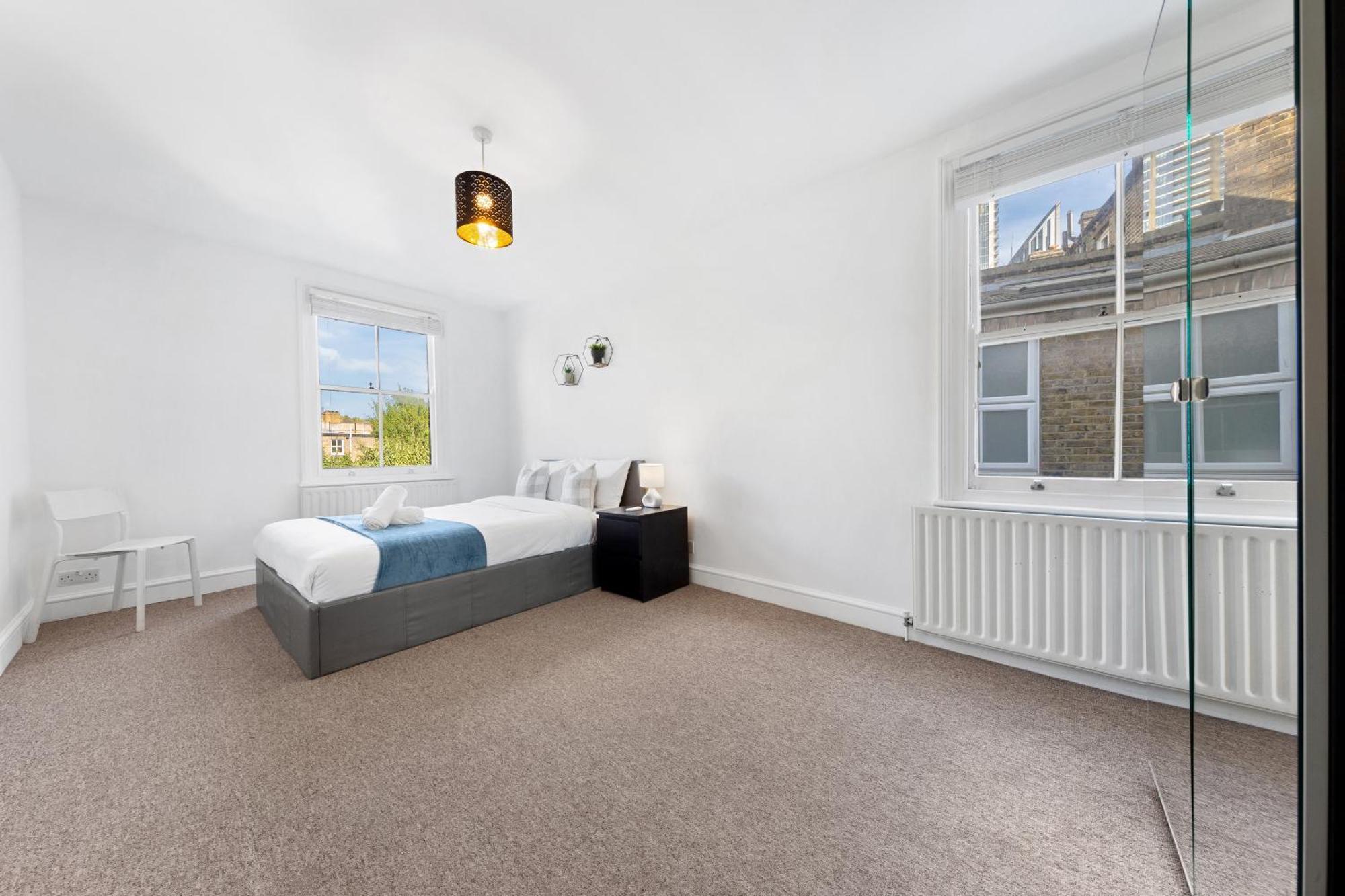 Luxury 4 Bedroom Flat With Stunning Shard View From Terrace In Central London! Next To Station, Sleeps 9 Exterior foto